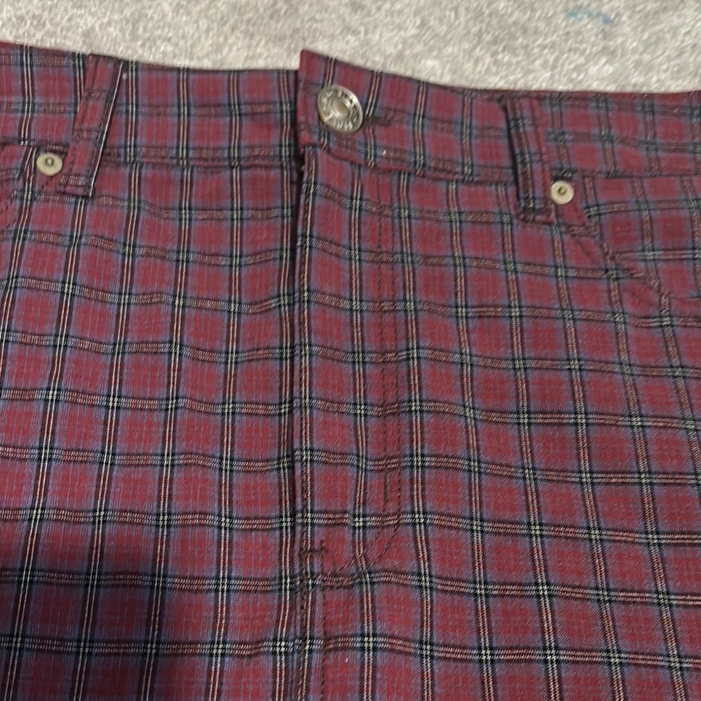 American Eagle Plaid Red Skirt - Picture 2 of 9